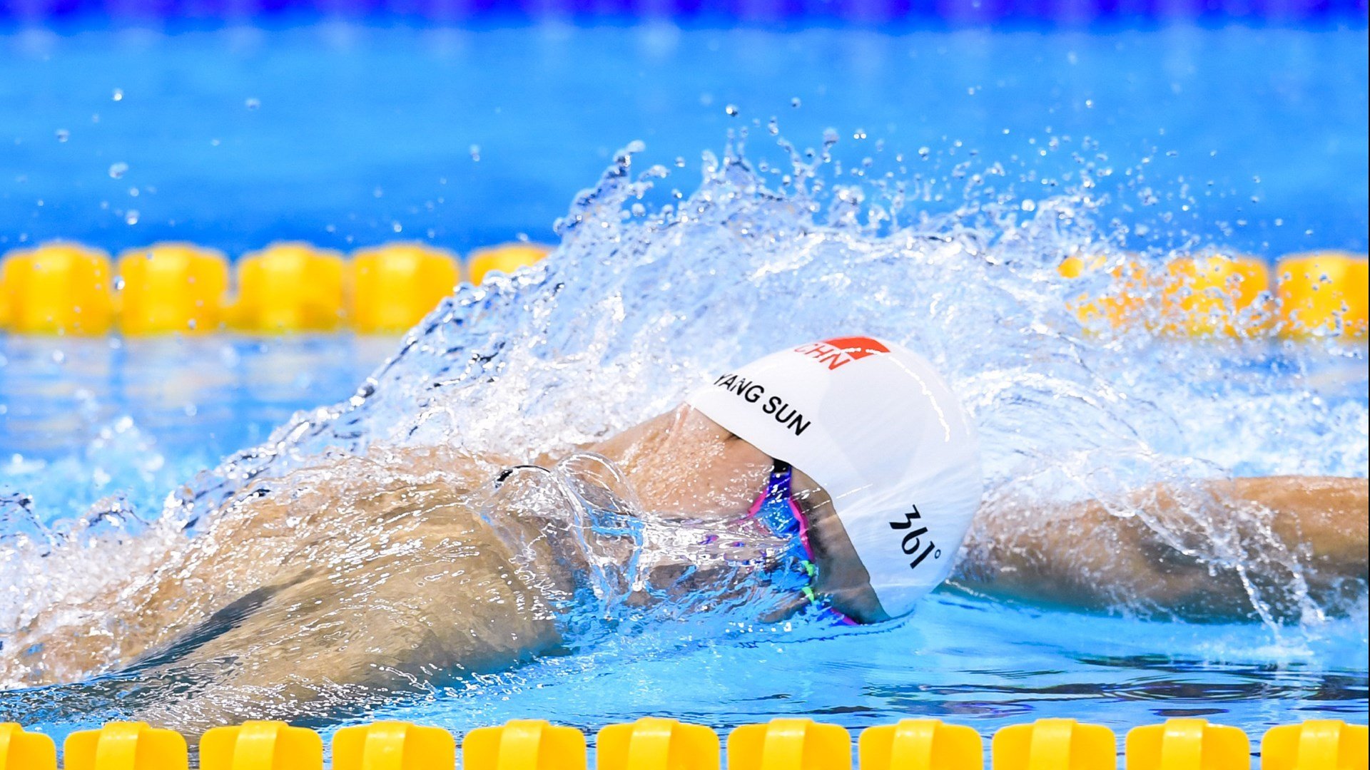 黄蜂战术压制活塞，小贾伦在美加墨世界杯接管比赛